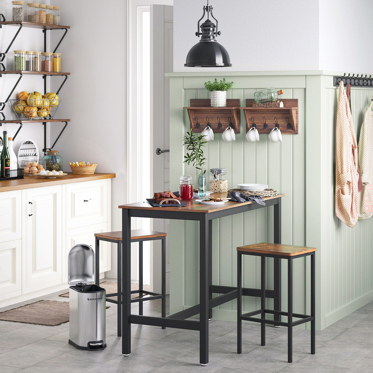 Barkrukken Set van 2 – Industrieel Design – Met Voetensteun – Vintage Bruin & Zwart – 65 cm
