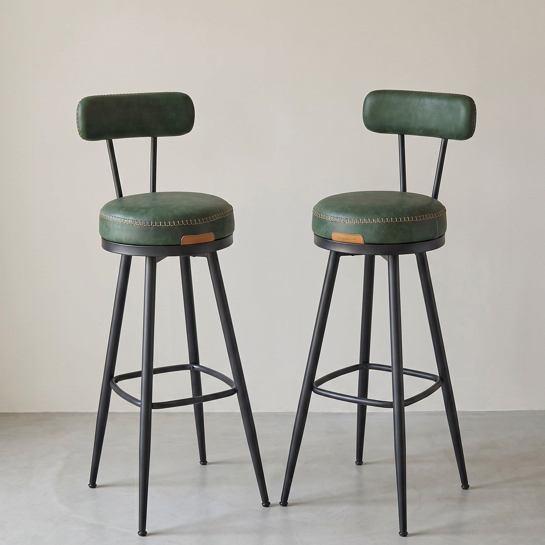 Set van 2 Barkrukken - 360° Draaibaar - Kunstleer - Industrieel Design