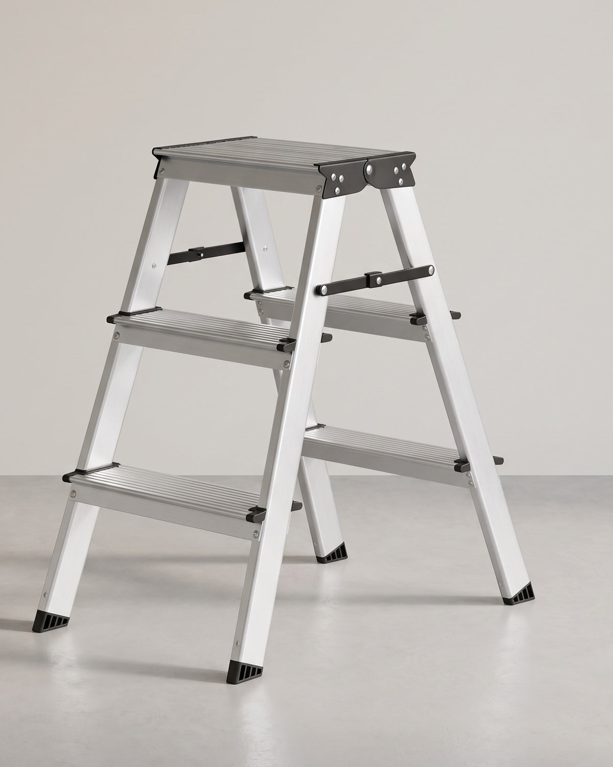 Aluminium Huishoudtrap – Dubbelzijdig & Inklapbaar – Antislip Treden – Tot 150 kg – 2, 3 of 4 Treden