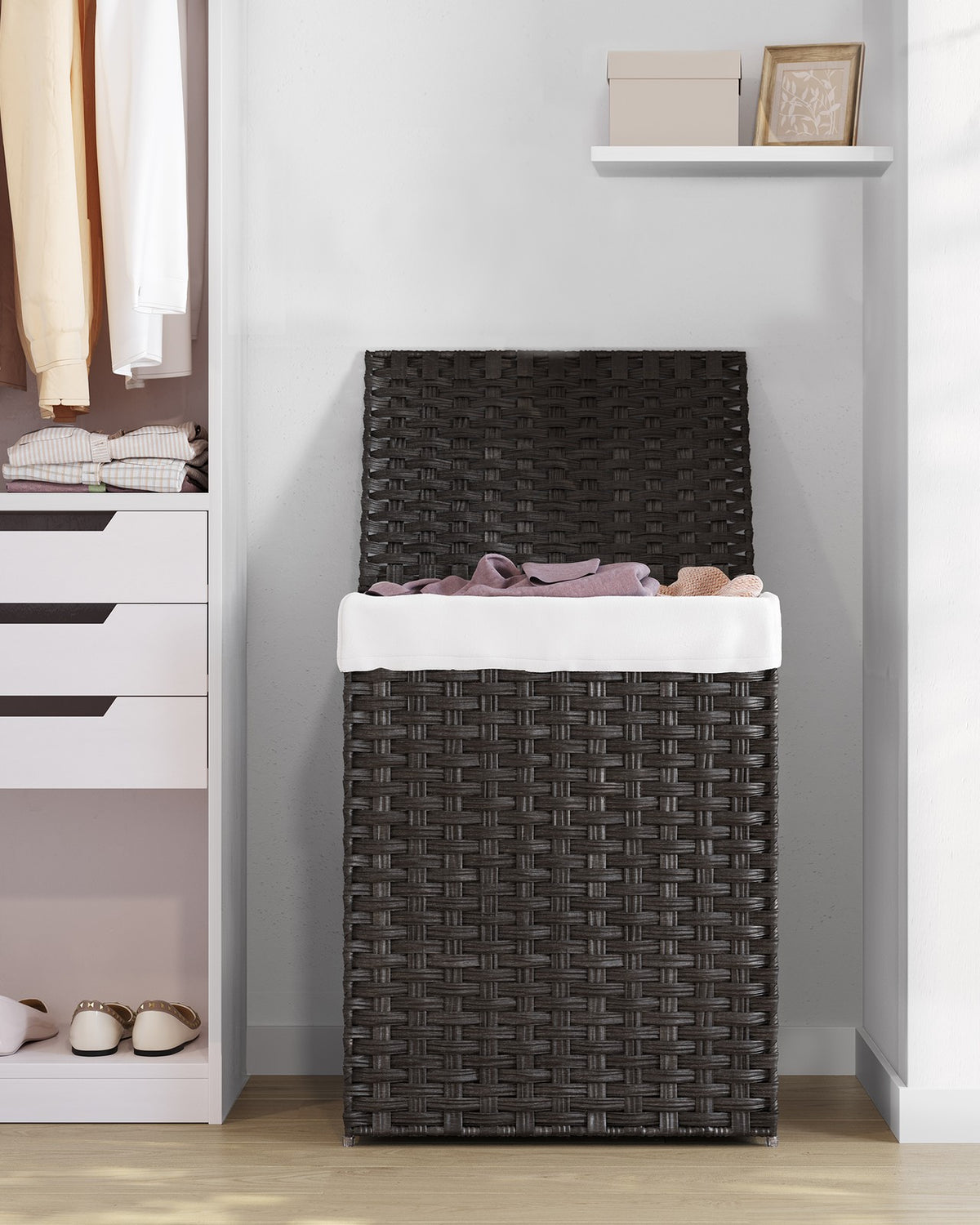 Wasmand van Handgevlochten Kunststof Rotan – Met Deksel en Uitneembare Waszak – 90 of 160 Liter