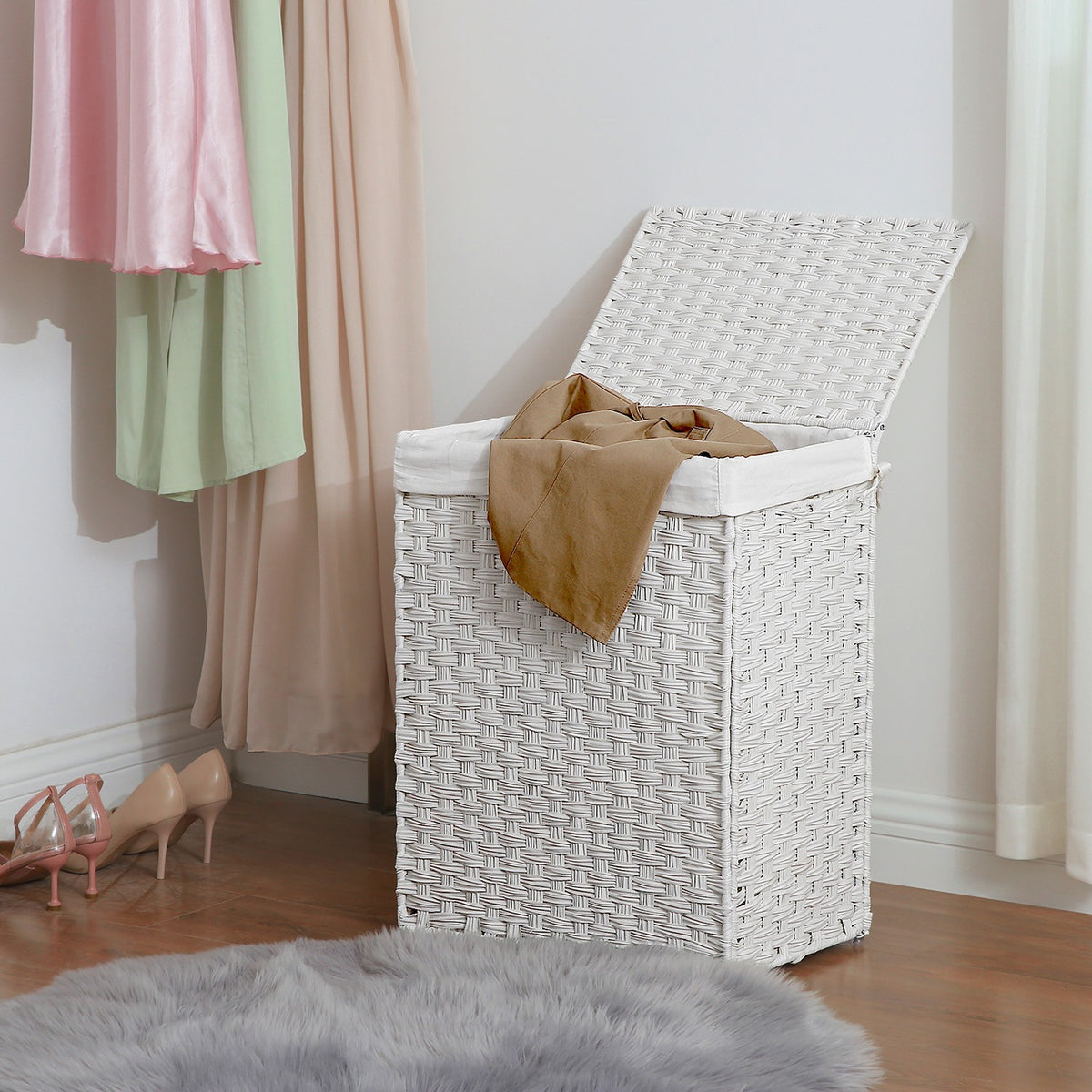 Wasmand van Handgevlochten Kunststof Rotan – Met Deksel en Uitneembare Waszak – 90 of 160 Liter