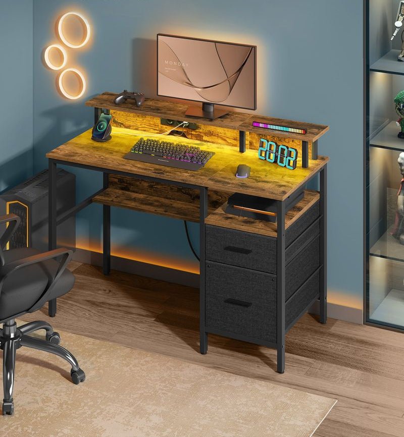 Bureau met LED - Verlichting - Computertafel met USB en Stopcontact - De Vries Meubels