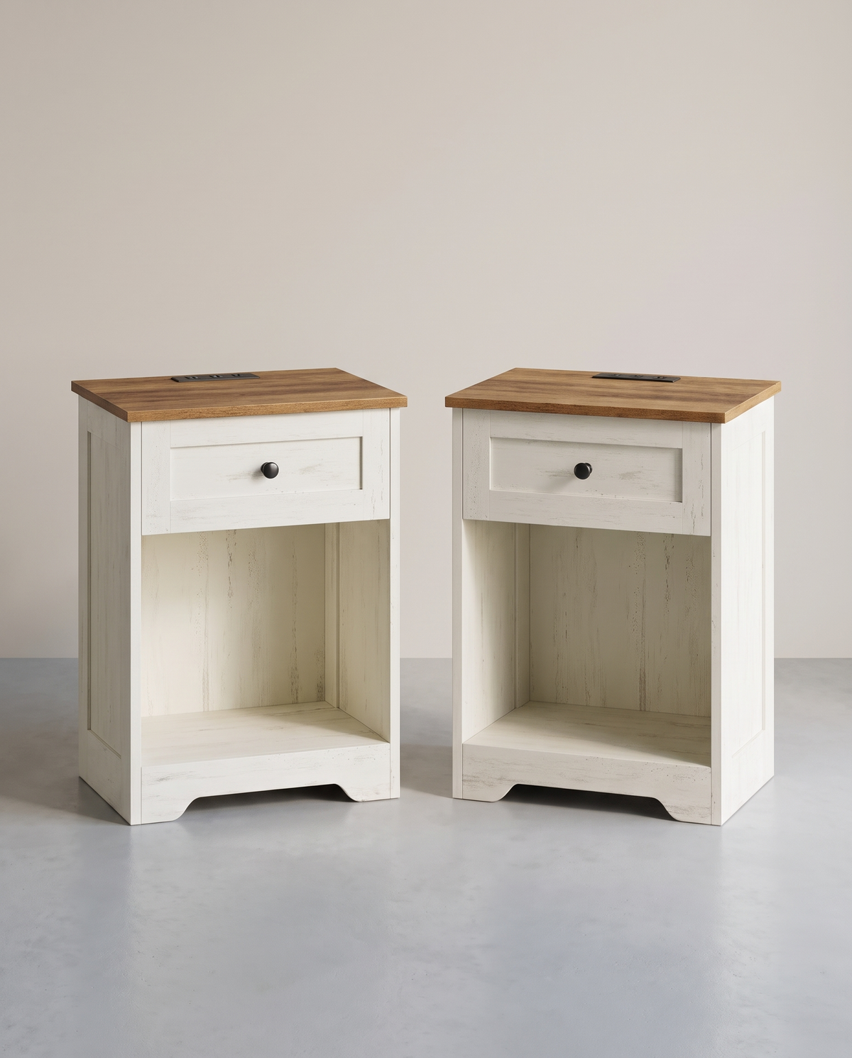 Nachtkastje met Stopcontact en USB – Landelijke Stijl – Lade en Open Vak – 40 x 30 x 59 cm
