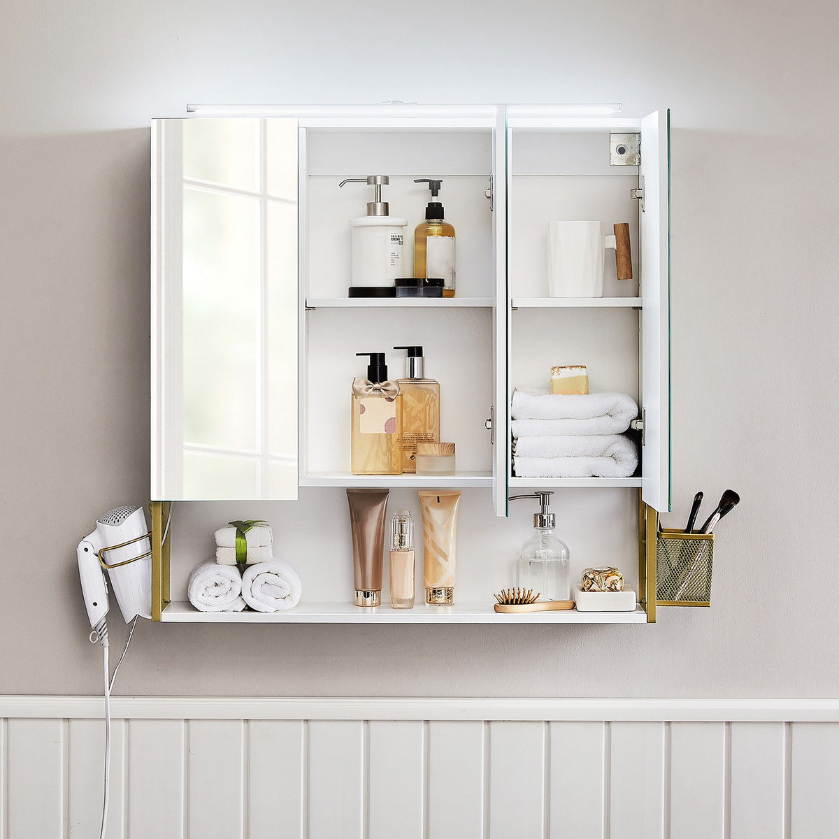 Spiegelkast met LED-Verlichting – 3 Spiegeldeuren – Föhnhouder & Opbergmandje – 70 x 14,5 x 70 cm