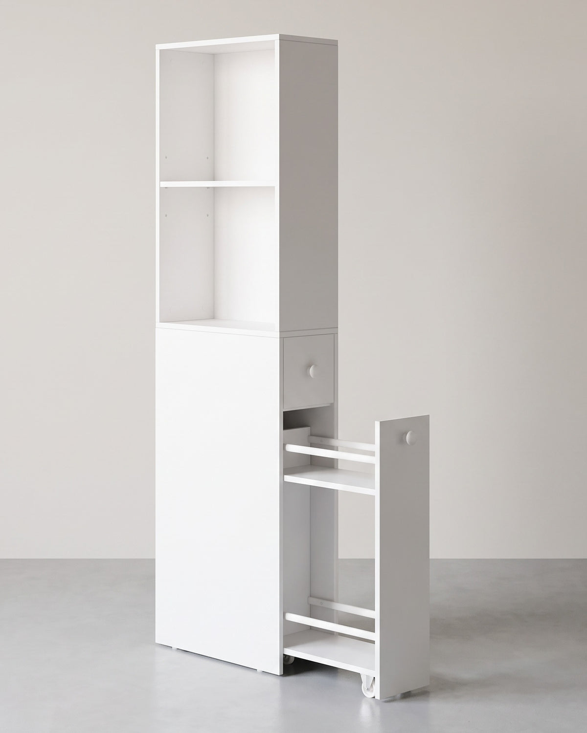 Smalle Badkamerkast met Uittrekbare Lade – Open Vakken & Laatje – 18 cm Breed – 134 cm Hoog