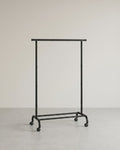 Uitschuifbaar Kledingrek op Wielen – Kledingstandaard 83-120 cm – Met Schoenenplank – 45 kg Draagvermogen