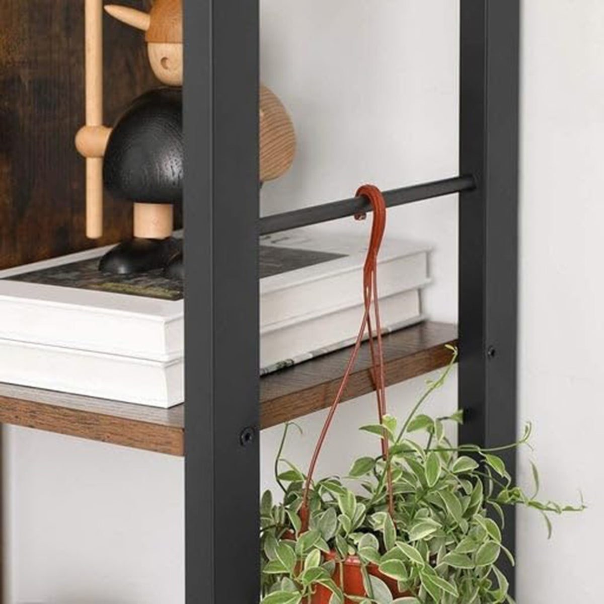 Industriële Boekenkast met 4 Niveaus – Stalen Frame – Verstelbare Voetjes – 74 x 30 x 154,5 cm