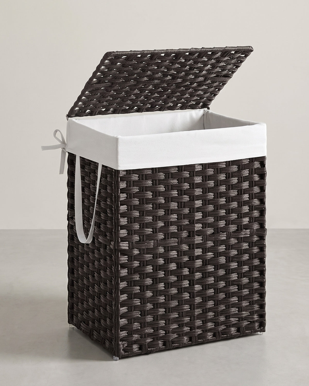 Wasmand van Handgevlochten Kunststof Rotan – Met Deksel en Uitneembare Waszak – 90 of 160 Liter