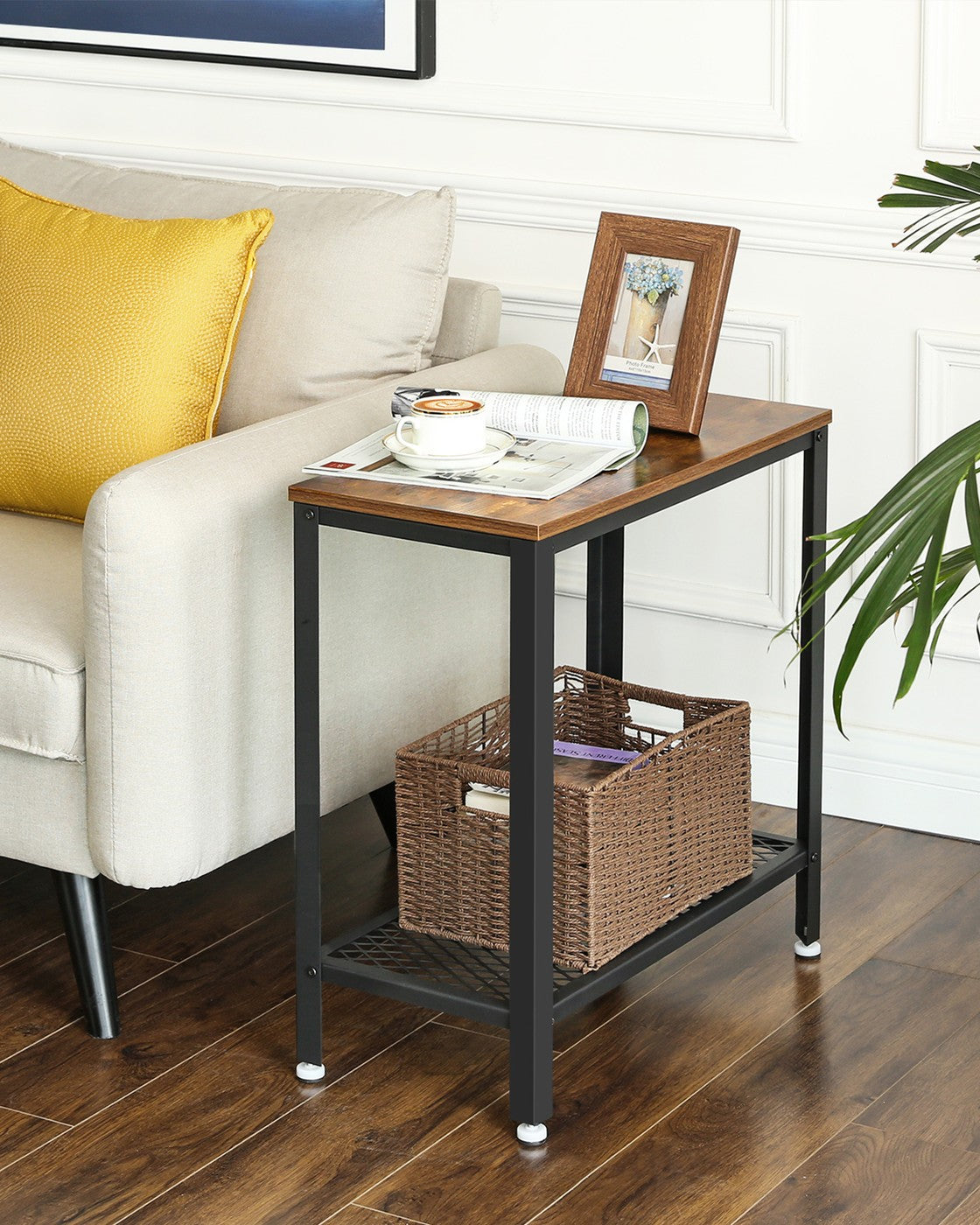 Bijzettafel Industrieel – Smal Banktafeltje met Gaasplank – Stalen Frame – 60 x 30 x 60 cm