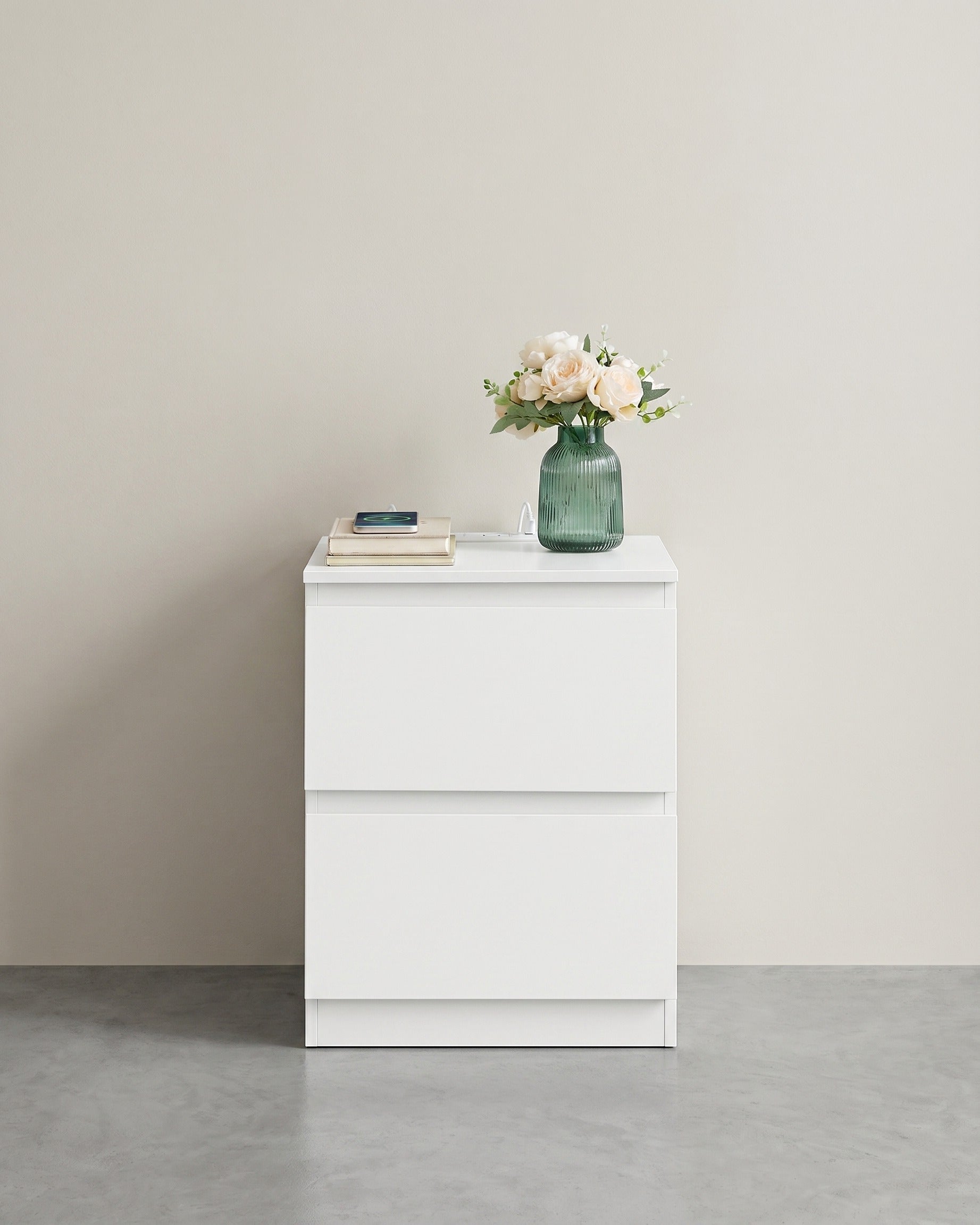 Nachtkastje met Stopcontact & USB – 2 Lades – Wit – Bijzettafel met Oplaadstation – Los of Set van 2