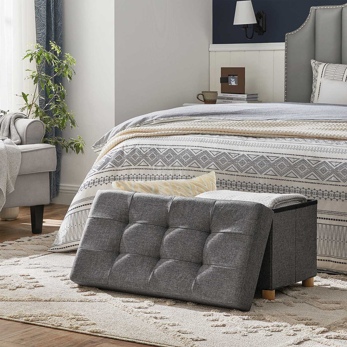 Opbergbank met Houten Pootjes – Opvouwbare Hocker in Linnenlook – Tot 300 kg – 76 of 110 cm