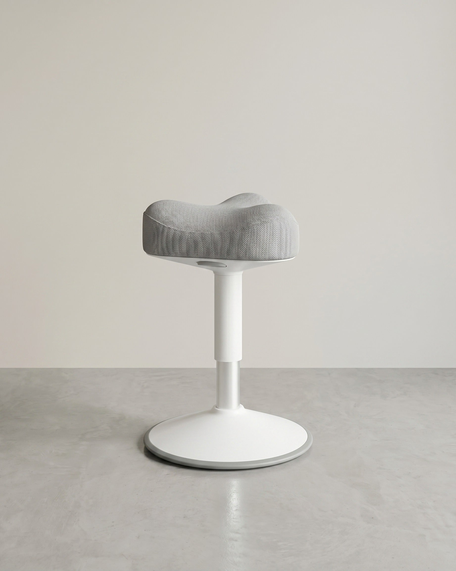 Ergonomische Werkkruk – In Hoogte Verstelbare Staande Kruk – 360° Kantelbaar – Antislip – Tot 130 kg