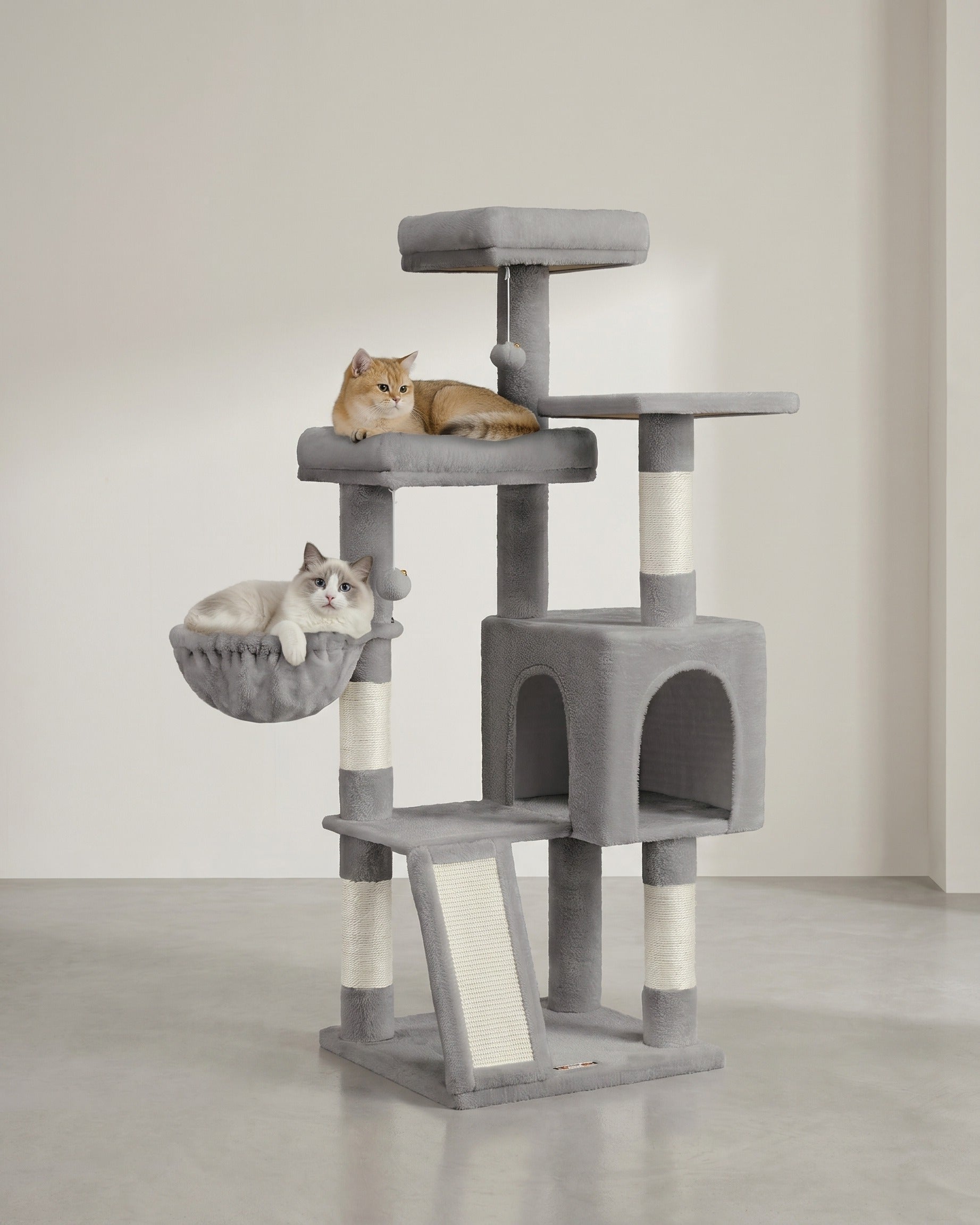 Krabpaal 136 cm – 3 Plateaus + 4 Sisalpalen + Knus Holletje – Kattentoren voor Meerdere Katten